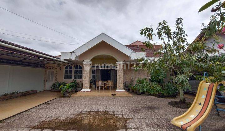 Rumah 2 Lantai Fully Furnished Dijual di Jalan Apel, Gang Cengkeh, Pontianak Barat 1