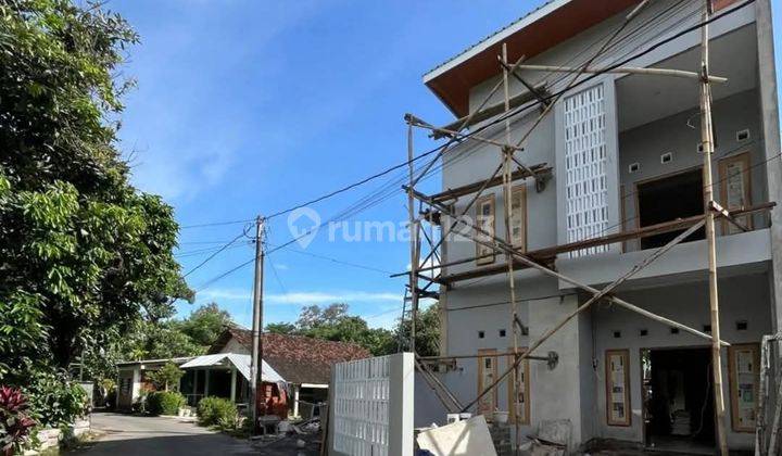 Dijual Rumah Dua Lantai Proses Finishing Sampai Siap Huni Di Maguwoharjo Sleman 2