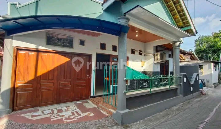 Kontrakan Rumah 4 Kamar Tidur Gedongkuning 1