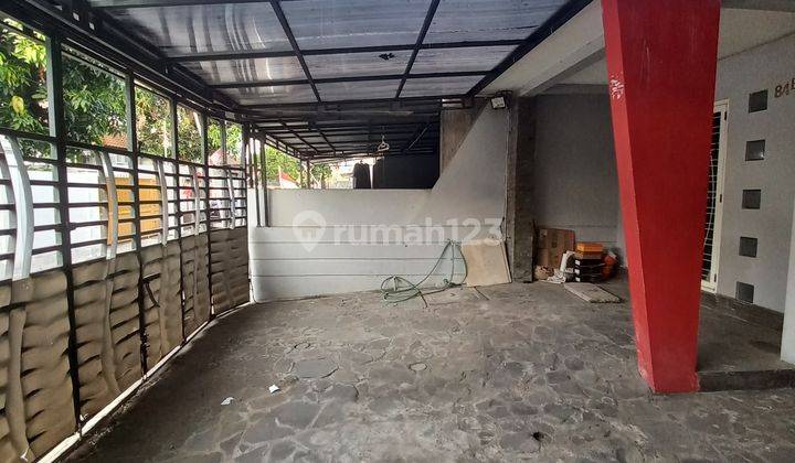Dikontrakan Rumah dua Lantai semi Furnish Murah di Maguwoharjo dekat jln.solo 2