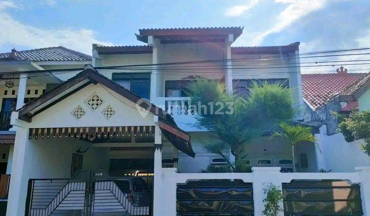 Dijual Rumah Murah Strategis dua Lantai Bangunan kokoh 1