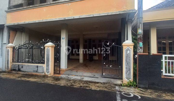 Dijual Rumah 3 Lantai Murah Dekat Kota Jogja  2