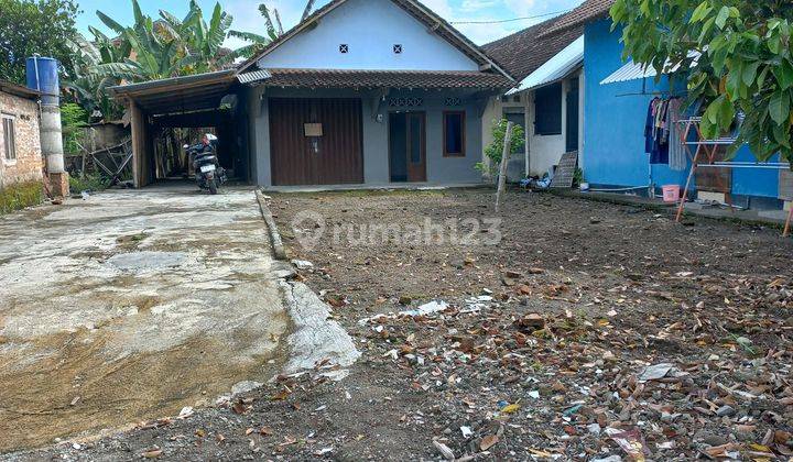 Dikontrakan Rumah Murah Halaman Luas Dekat Jln.pleret 1