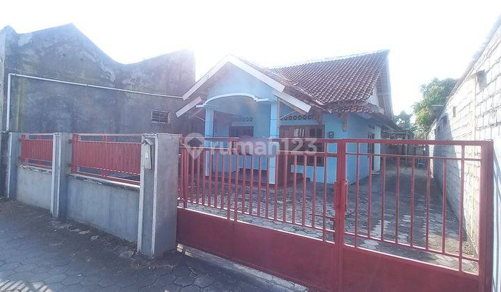 Dikontrakan Rumah Murah Halaman Luas Dekat Pln Gedongkuning 1