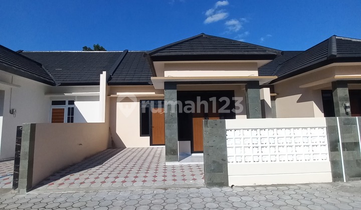 Cheap House for Sale Near Potorono Field Banguntapan 2
