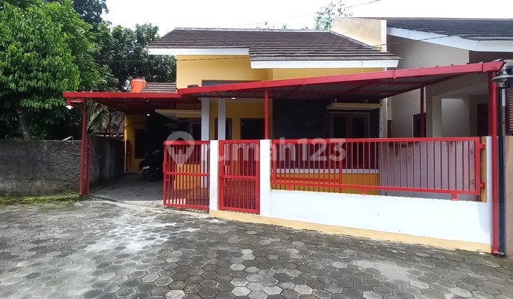 For Rent: Affordable Semi-Furnished House in Berbah, Near Jln. Wonosari