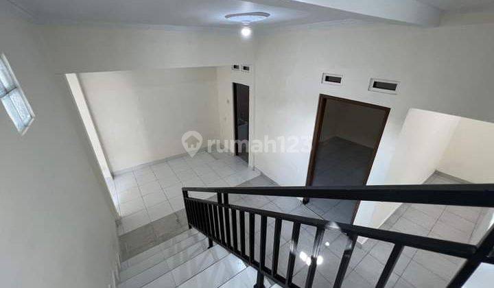 Rumah baru, 2 lantai, Murah di Banjeng jl Kadisoka maguwo dekat dengan UPN, ATMA JAYA, SANATA DHARMA PAINGAN, INSTIPER, STADION, JOGJA BAY 6