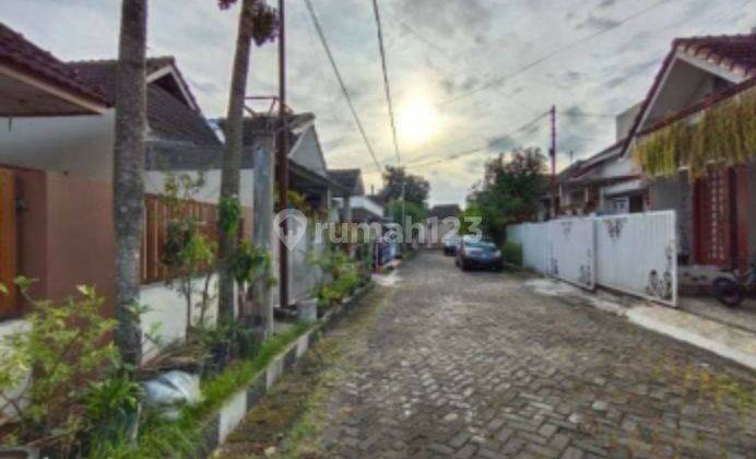 Rumah dalam perumahan, murah, Bu di candi gebang dekat dengan  UPN VETERAN, AMIKOM, STIE YKPN, UGM, UNY, HARTONO MALL  4