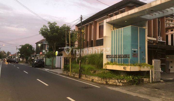 Rumah menarik 2 lantai di nitikan baru yogyakarta 4