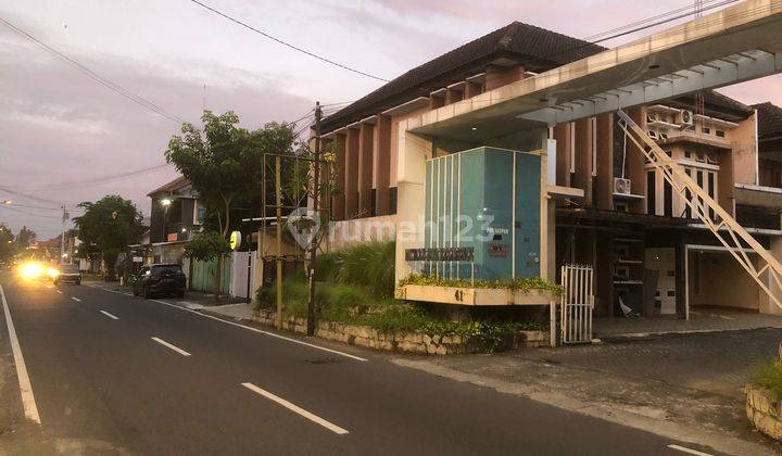 Rumah menarik 2 lantai di nitikan baru yogyakarta 5