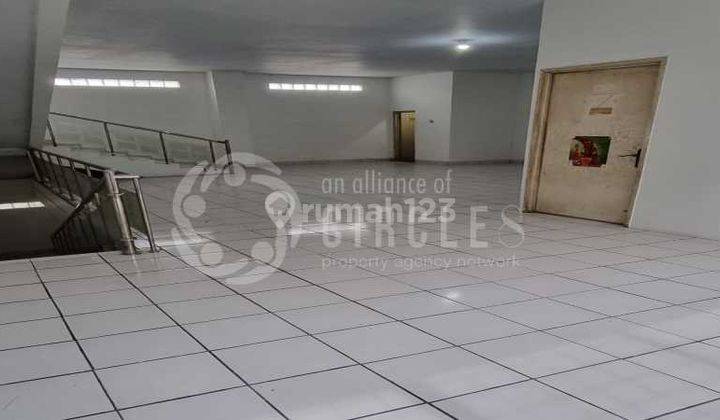 Ada Nih Ruko 3 Lantai Sangat Strategis Untuk Usaha di Karapitan 3