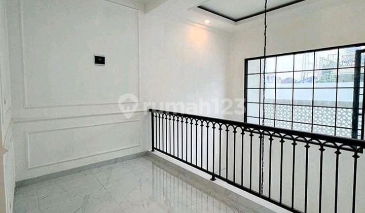 Rumah Baru Model Classic Ada Kolam Renang Joglo Jak Bar 2