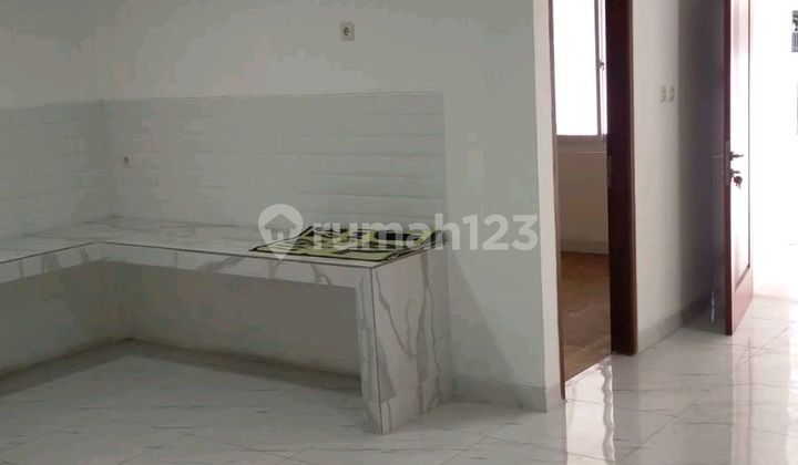 Jual Rumah Baru Taman Palem Lestari Jak Bar