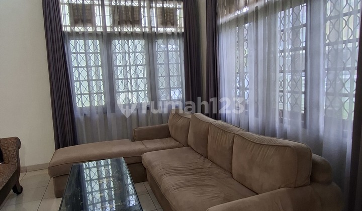 Runah 2 Lantai Siap Huni Dengan.lingkungan.komplek.sangat.luas Dan.nyaman. 2