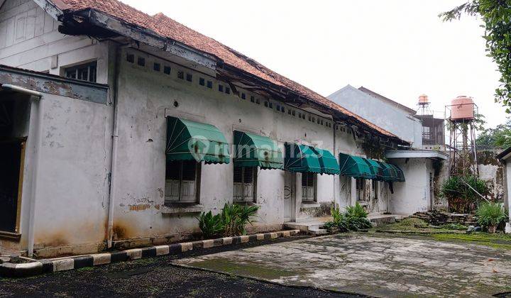 Dijual Rumah Hitung Tanah Desain Unik di Menteng 2