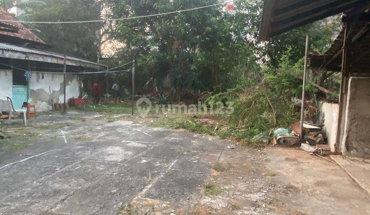 Rumah Tua Hitung Tanah Dibawah Njop, Jalan Utama  2