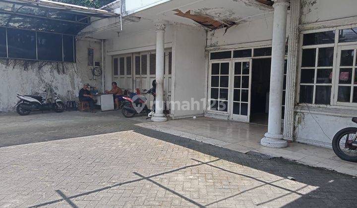 Dijual Rumah Hitung Tanah Di Matraman, SHM  1