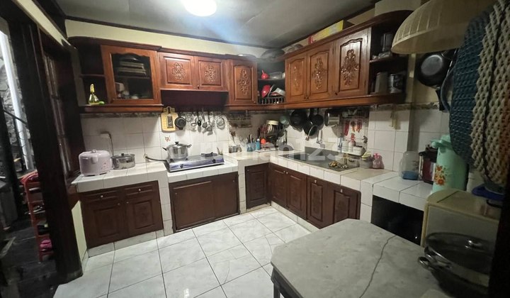 Dijuak Rumah Hadap Timur Lingkungan Elit Menteng