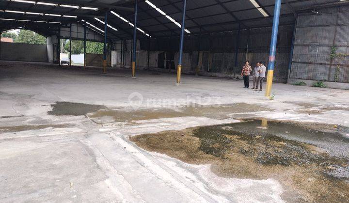 Gudang Area Narogong, Bekasi. Akses Yang Ke Daerah Industri 1