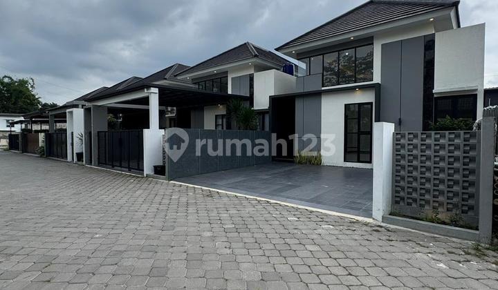 Dijual Rumah Desain Modern Dekat Kampus Uii di Yogyakarta