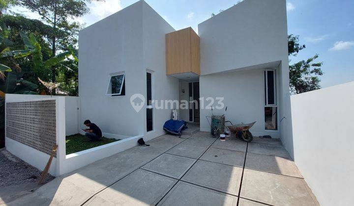 Di Jual Rumah Harga Murah Desain Modern di Yogyakarta 1