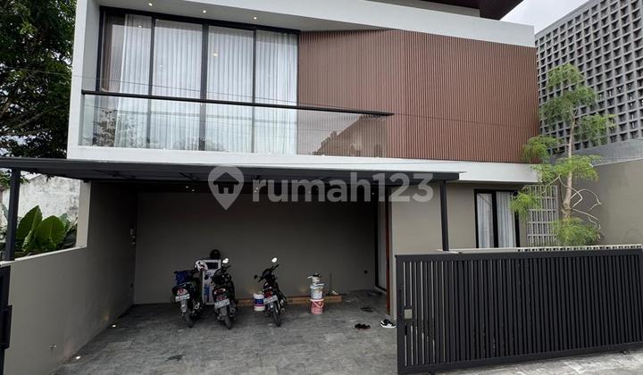 Rumah Konsep Villa Full Furnished dengan Private Pool di Maguwoharjo Sleman Yogyakarta 2