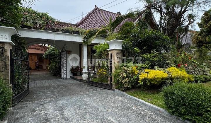Rumah Mewah Tengah Kota Jogja Lingkungan Asri dan Sejuk 1