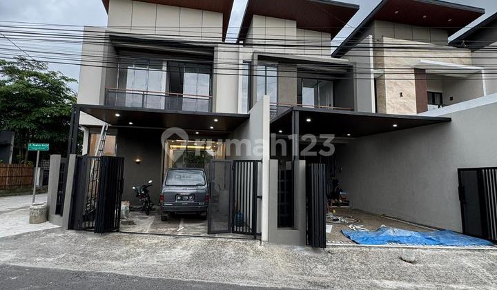 Di Jual Murah Rumah Mewah 2 Lantai Lingkungan Nyaman Dekat Kampus Uii di Yogyakarta 2
