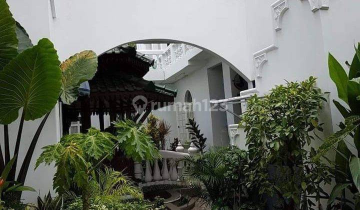 Dijual Rumah Siap Huni Model European Castle di Yogyakarta 2