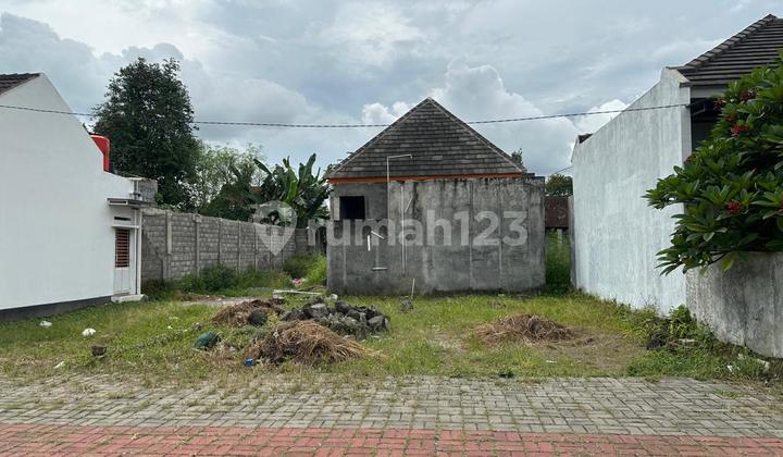 Tanah Kapling HOOK di Belakang Pom Bensin Kadipiro dekat Jalan Tinosidin di Yogyakarta Tanah Kapling HOOK di Belakang Pom Bensin Kadipiro dekat Jalan Tinosidin di Yogyakarta