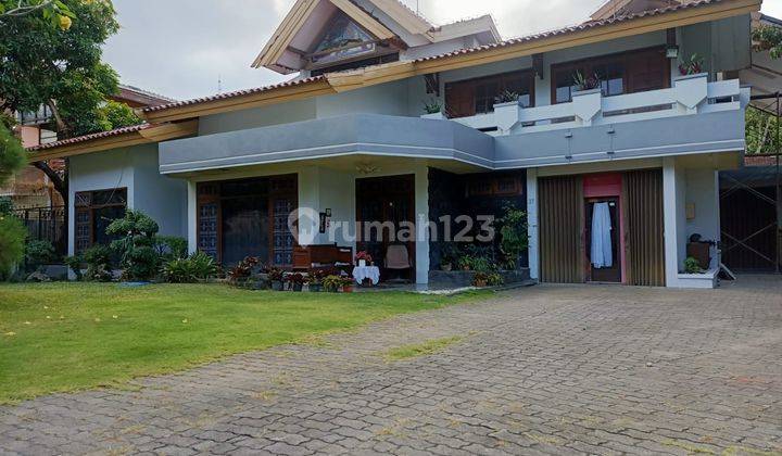 Dijual Rumah Mewah Halaman Luas Plus Pendopo di Pusat Kota Yogyakarta 1