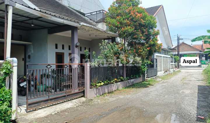 For Sale: Beautiful, Affordable Minimalist 1.5-Story House in Bantul, Yogyakarta For Sale: Beautiful, Affordable Minimalist 1.5-Story House in Bantul, Yogyakarta