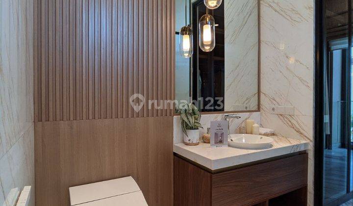 Rumah Mewah Konsep American Classic di Gading Serpong 16