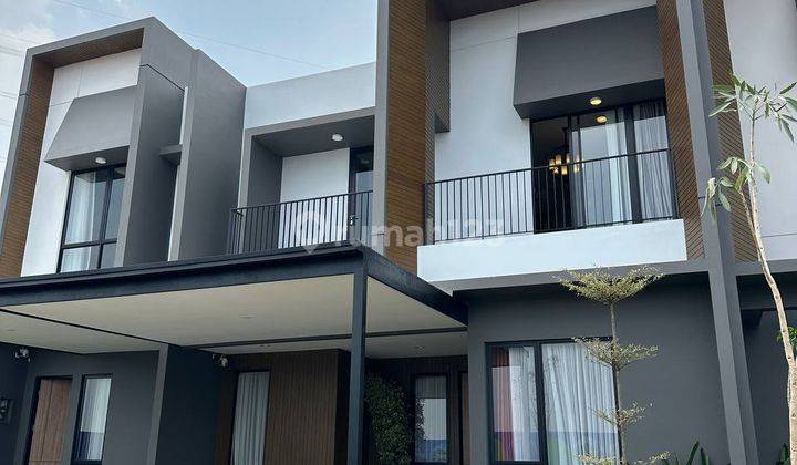 Rumah Modern Tropis Lebar 8 di Tangerang 2