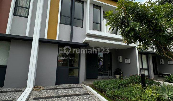 Harus Terjual Rumah 3 Kamar Tidur Hoek di Summarecon 1