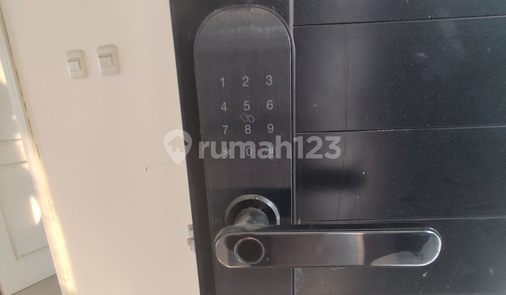 Dijual Rumah Siap Huni Di Suvarna Sutera Cluster Bahan 2