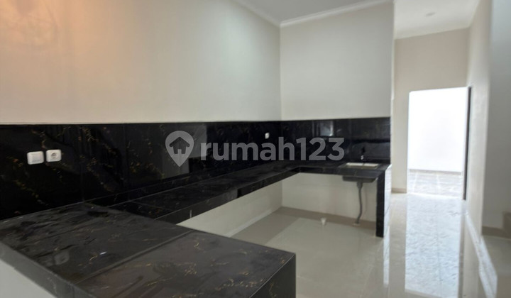 Dijual Rumah Siap Huni 2 Lantai di Citra Raya Cluster Puspa
