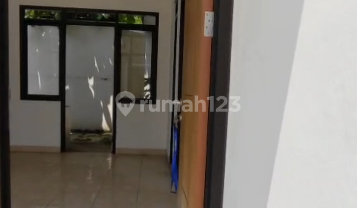 For Sale Ready-to-Occupy House in Villagio Citra Raya 2