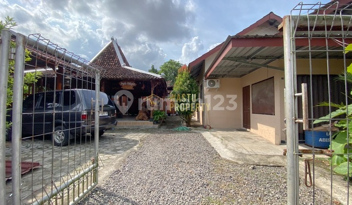 RUMAH LUAS INCLUDE PENDOPO DAN TEMPAT USAHA DEKAT TRANSMART 