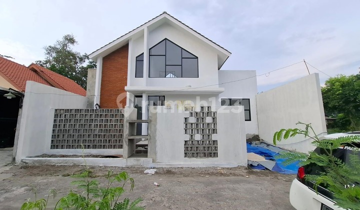 RUMAH READY MODERN DI PURWOMARTANI DEKAT PAMELLA 7 