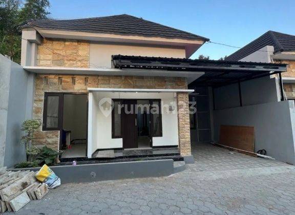 Rumah Murah Modern Dalam Cluster Dekat Budi Mulia Dan Maguwoharjo 1