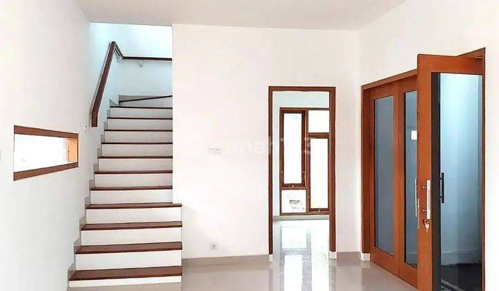 Rumah Cantik Modern 2 Lantai Dalam Perumahan Di Jalan Raya Tajem 2