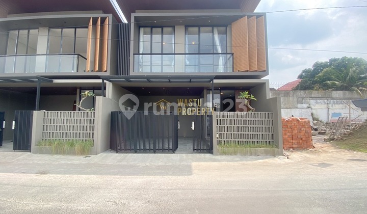 RUMAH 2 LANTAI SIAP HUNI FURNISH DI KOTA JOGJA DEKAT TUGU JOGJA RUMAH 2 LANTAI SIAP HUNI FURNISH DI KOTA JOGJA DEKAT TUGU JOGJA