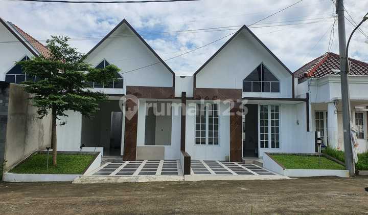 RUMAH MURAH SIAP HUNI DEKAT PEMDA CIBINONG RUMAH MURAH SIAP HUNI DEKAT PEMDA CIBINONG