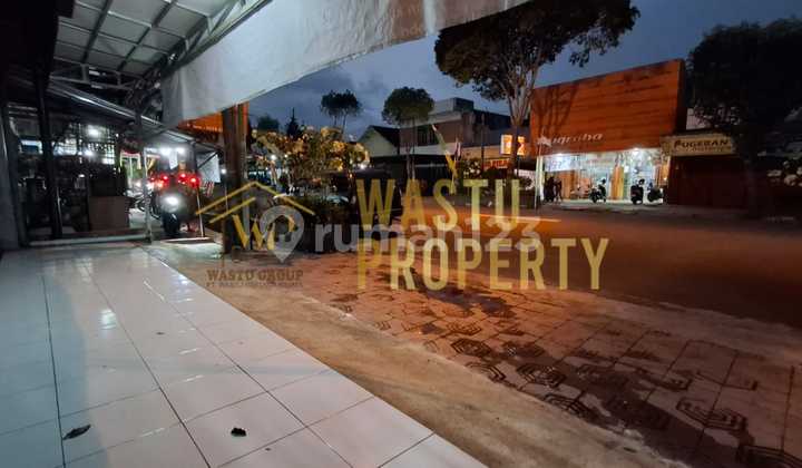 STRATEGIC BUSINESS SPACE IN THE HEART OF JOGJA CITY NEAR TOURIST AREA STRATEGIC BUSINESS SPACE IN THE HEART OF JOGJA CITY NEAR TOURIST AREA