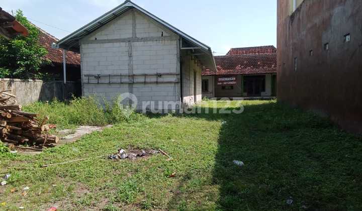 SPACIOUS LAND WITH CERTIFICATE, STRATEGIC YARD, CLOSE TO SLEMAN REGENCY GOVERNMENT