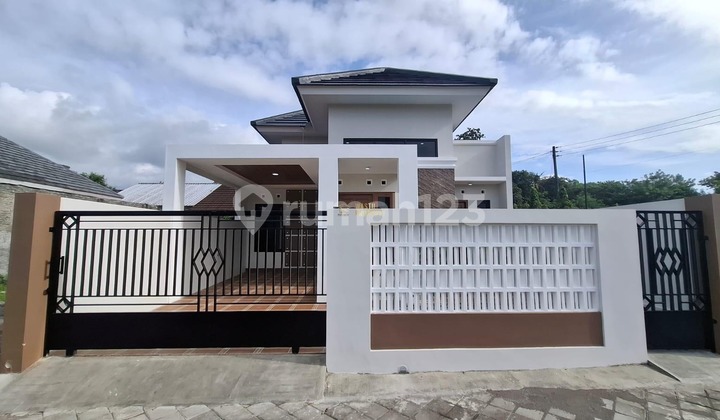 Rumah Baru Siap Huni Dekat Perempatan Tajem Maguwoharjo