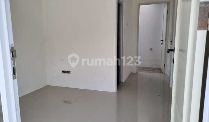 RUMAH MURAH MINIMALIS MODERN DALAM PERUMAHAN DEKAT PASAR GODEAN