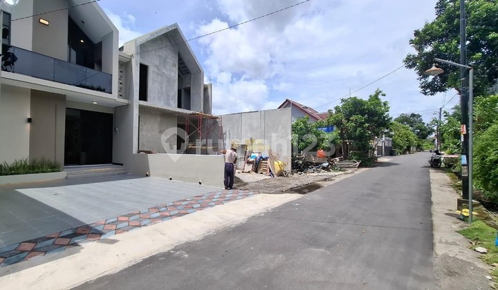 Rumah 2 Lantai Full Furnish Tanah Luas Dekat Tengkleng Gajah 2