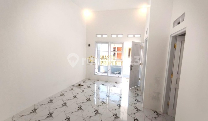 Ready-to-Live House Strategically Located Near Toll Road in Seyegan 2